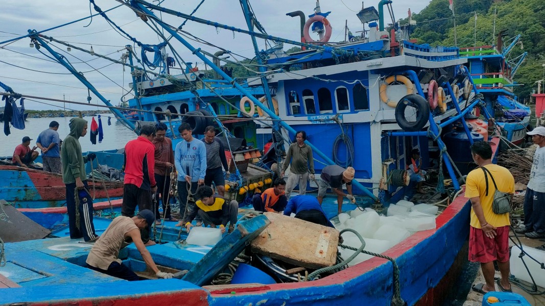 Nelayan dan Aktivitas Penyeberangan Diharapkan Pantau Peringatan Cuaca