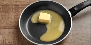 Tips Tepat Mencairkan Mentega Agar Hasil Kue Lembut Sempurna