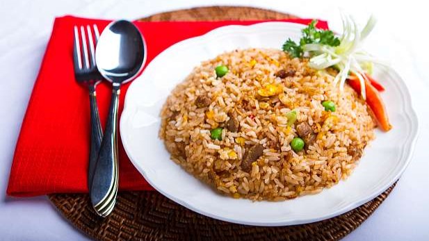 12 Tempat Makan Malam Dekat Stasiun Gambir yang Wajib Dicoba di 2026