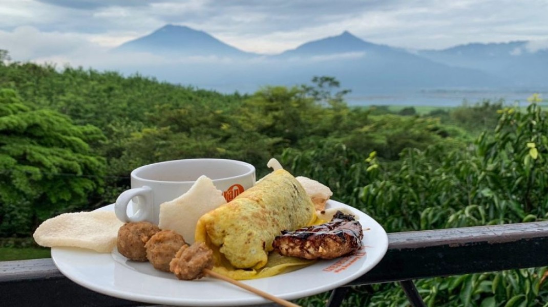 Pilihan 12 Tempat Makan Lezat Dekat Simpang Lima Semarang Terbaru 2026 Ini