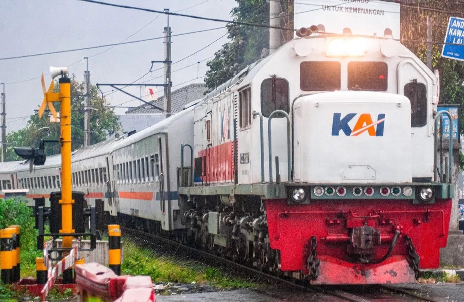 Daftar 13 Kereta Api Bersubsidi 2025 dan Rute Lengkapnya