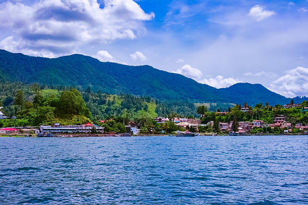 Samosir Kembangkan Wisata Pantai Danau Toba