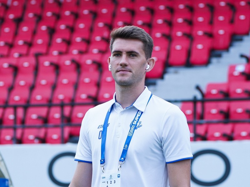 Manajemen Arema FC Resmi Putus Kontrak Bek Brasil Odivan Koerich Paruh Musim