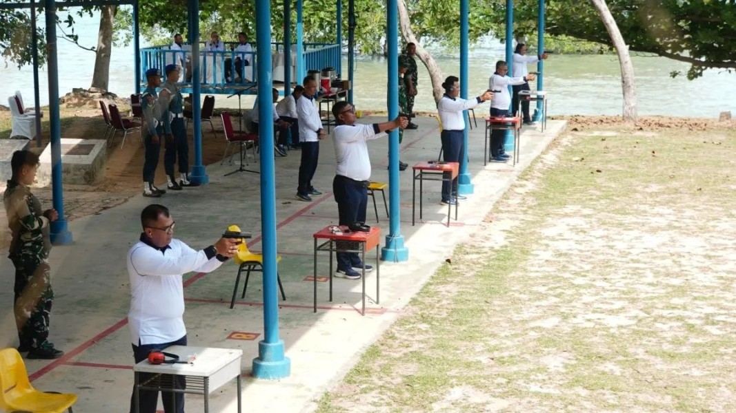 TNI AL Tingkatkan Profesionalitas Prajurit Melalui Latihan Menembak Terpadu