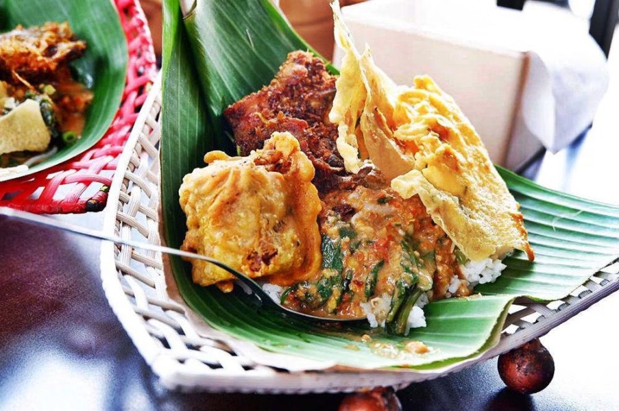 8 Rekomendasi Pecel Lezat Jawa Timur Wajib Coba