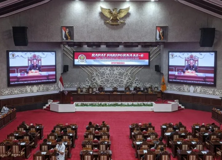 Rapat Paripurna DPRD Kalimantan Tengah: Mendorong Regulasi Baru untuk Pertambangan Mineral