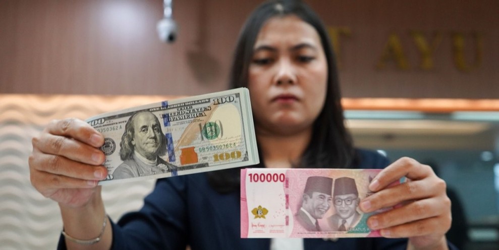 Kurs Dollar Melemah, Ini Update Terbaru dari BCA dan Bank Lainnya