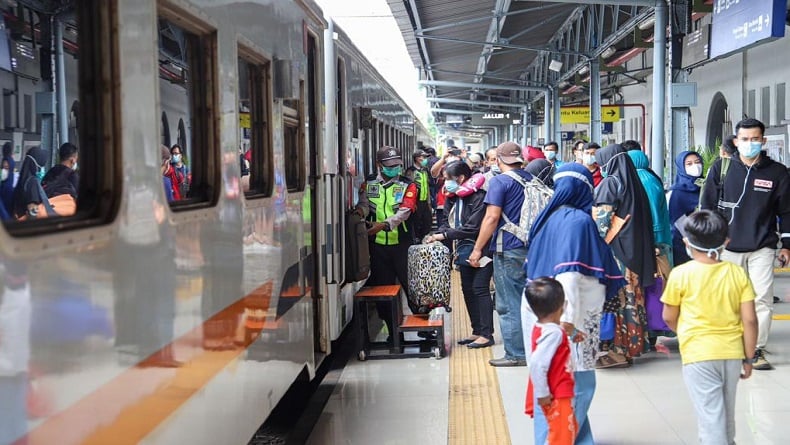 Pencapaian Tinggi Ketepatan Waktu Kereta Api DAOP 2 Bandung di Triwulan I 2025