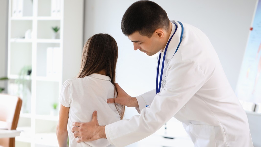 Dokter di Shanghai Sukses Tinggikan Remaja Inggris 8 Cm