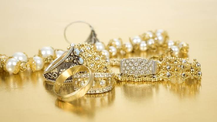 Kondisi Harga Emas Perhiasan Senin 2 Februari 2026 Relatif Stabil