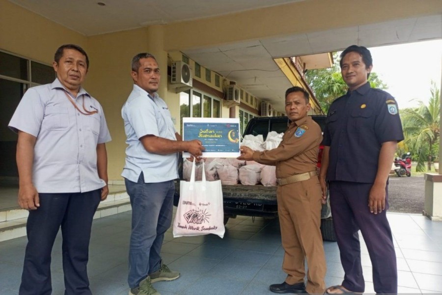 PT Timah Tbk Salurkan Bantuan Sosial di Kabupaten Bangka Barat untuk Ringankan Beban Masyarakat Selama Ramadhan