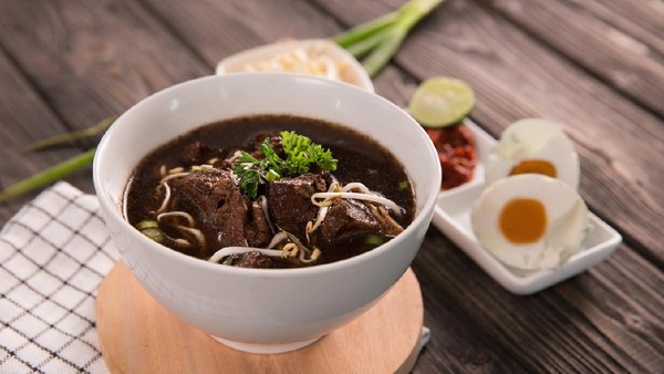 Rahasia Kelezatan Rawon Jawa Timur yang Legendaris dan Kaya Rempah