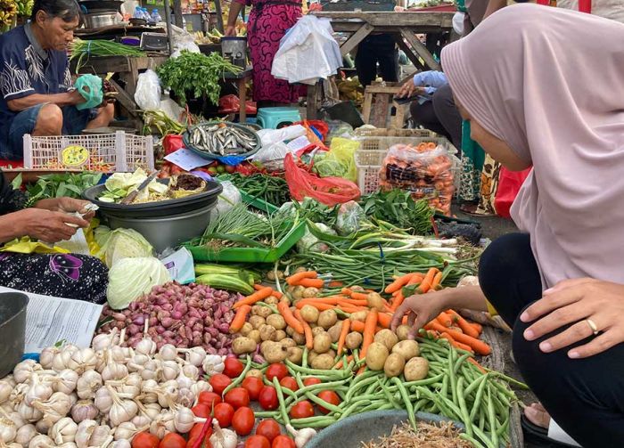 Harga Sembako Jatim Terkendali di Tengah Cuaca Buruk
