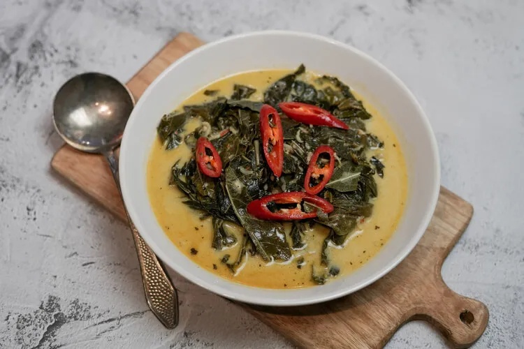 Resep Gulai Daun Singkong Santan Kental yang Bisa Jadi Menu Harian dan Bekal Praktis