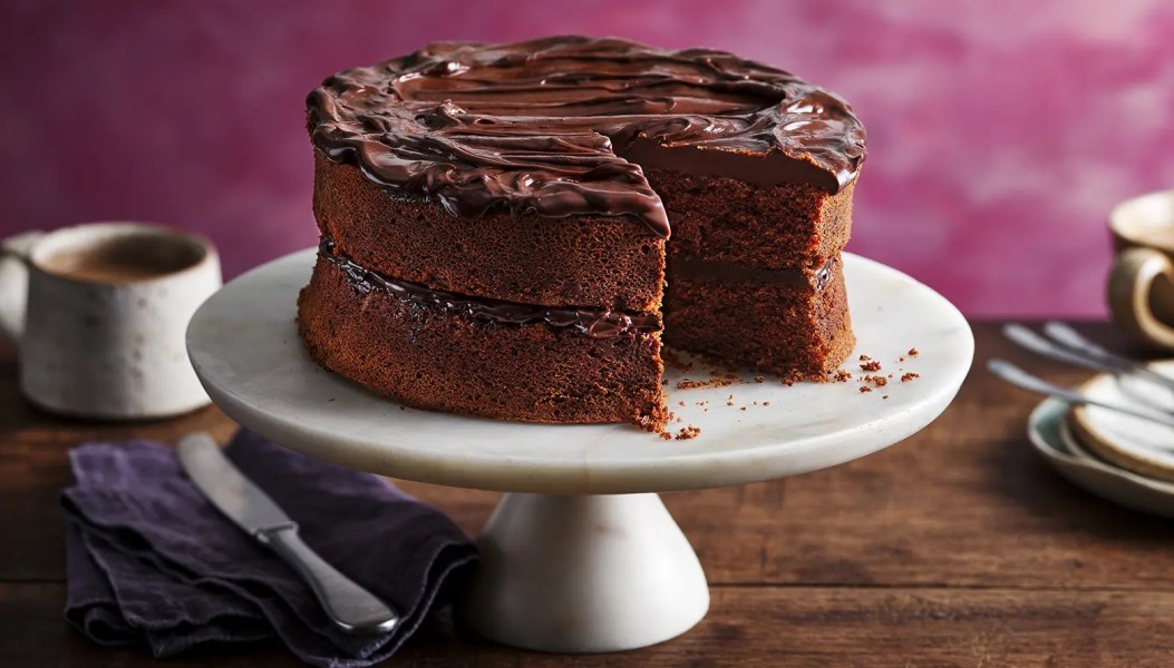 Rahasia Membuat Chocolate Fudge Cake Lembut dan Lezat di Rumah