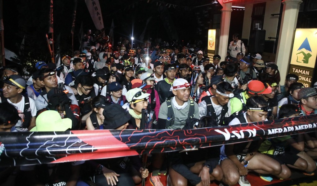 Promosi Wisata Alam Lewat Lari Trail di Merapi Merbabu