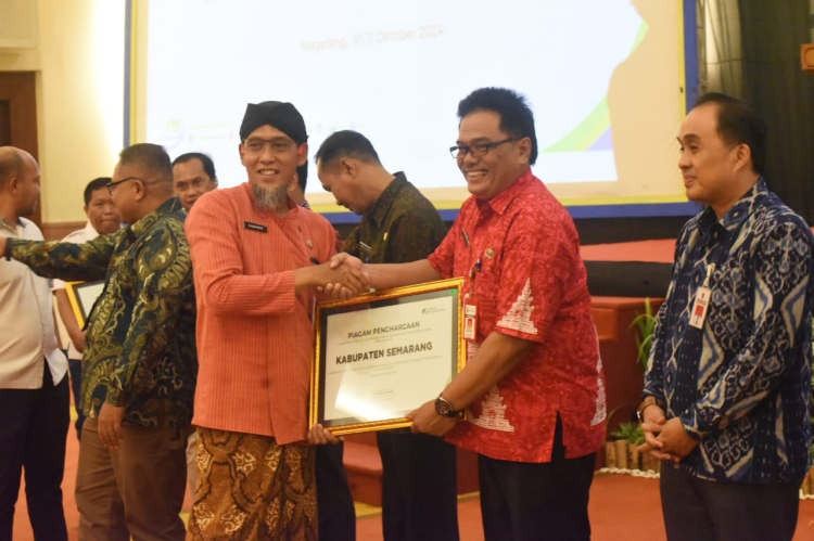 Raih Penghargaan Terbaik Kedua dalam Optimalisasi Cakupan Kepesertaan BPJS