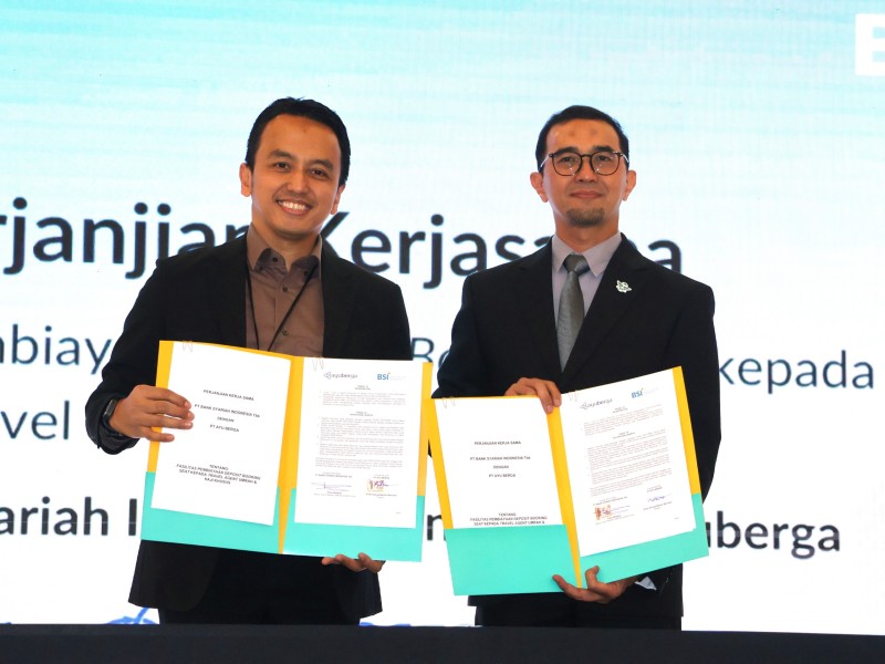 Dorong Industri Halal Indonesia Naik Kelas, BSI Fasilitasi Pembiayaan Booking Seat Travel Umrah