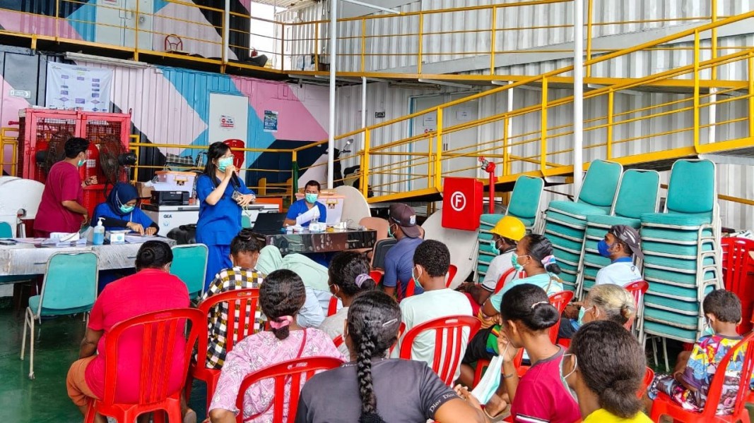 Pertamina International Shiping PIS Berikan Layanan Kesehatan Gratis Bagi Masyarakat Wilayah 3T Melalui Kolaborasi Dengan Yayasan Dokter Peduli Dan Kapal Rumah Sakit Terapung