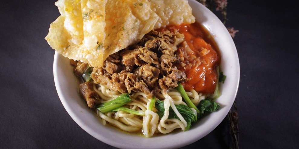 6 Resep Mie Ayam Jakarta Asli, Gurih Meresap ala Abang Gerobakan