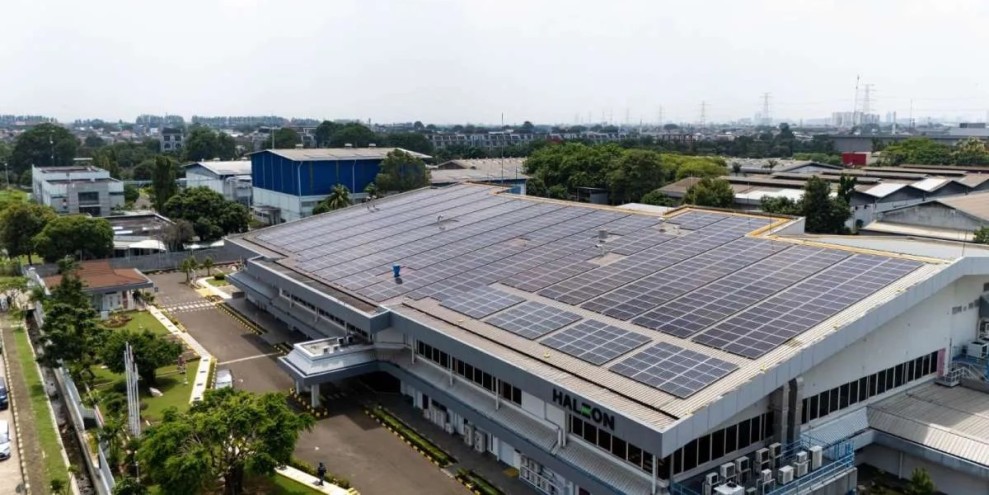 PLTS Atap Haleon: Solusi Energi Bersih untuk Industri Kesehatan