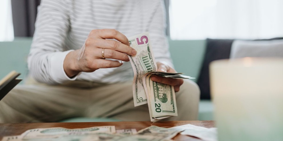 Aplikasi Pencatatan Keuangan Rumah Tangga Gratis 2025