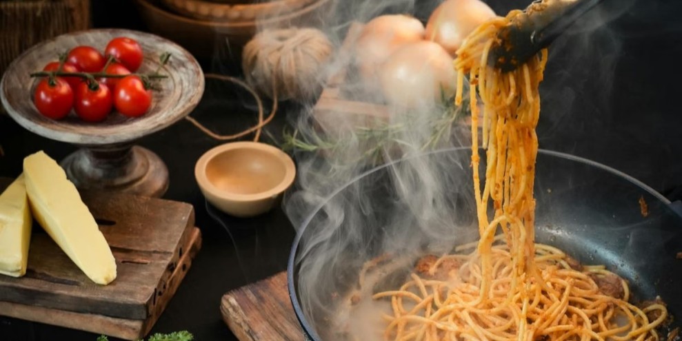 Panduan Resep Mie Garlic Butter Miso, Aromanya Wangi dan Creamy