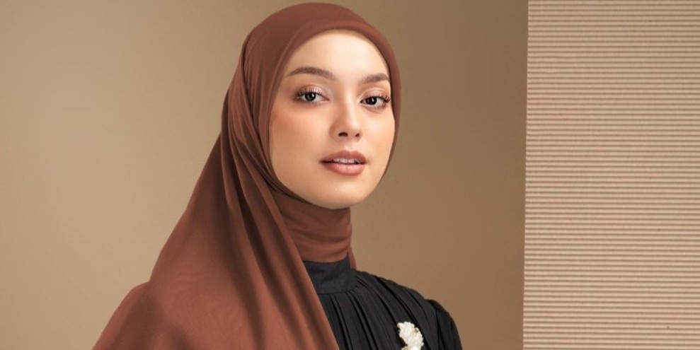 5 Bahan Hijab Paling Adem untuk Cuaca Panas dan Nyaman
