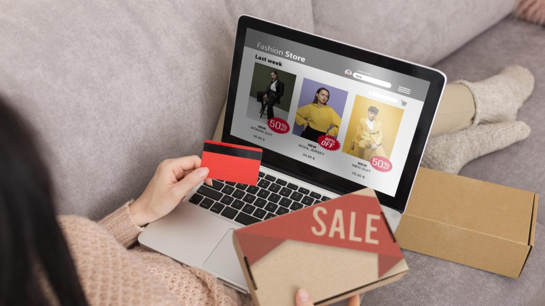 Belanja Online Jadi Pilihan Praktis Bagi Warga Menjelang Lebaran 2026