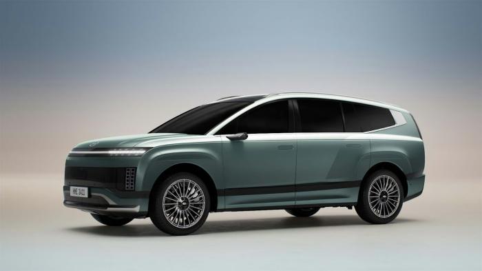Hyundai Perkuat Pasar Indonesia dengan Mobil Listrik Baru 2025