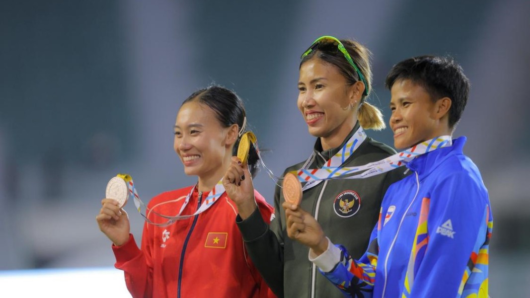 Emilia Nova Buktikan Kekuatan dan Prestasi Gemilang di SEA Games 2025