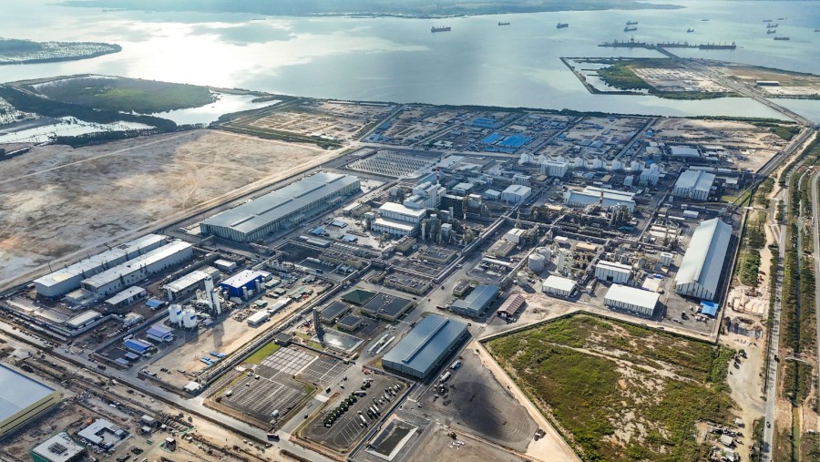 Smelter Freeport Manyar Baru Bisa Beroperasi Penuh Pada Kuartal II-2026