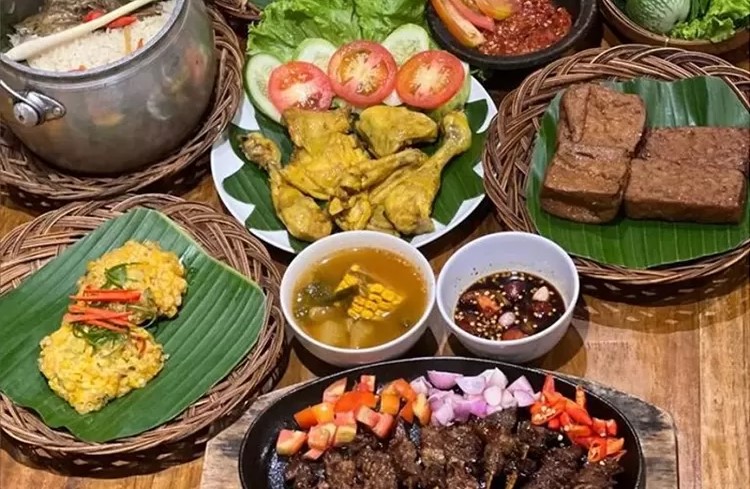 Rekomendasi 12 Tempat Makan Enak di Ciawi Bogor, Sajian Rumahan Sunda Otentik