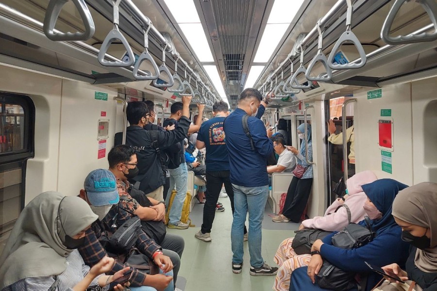 Kereta Api Tambah Frekuensi LRT Jabodebek Mulai 1 Juli