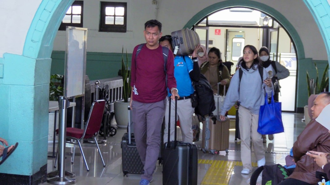 Penjualan Tiket Nataru Menuju 3,9 Juta, Pergerakan Pelanggan Kereta Api Berlanjut di Awal 2026