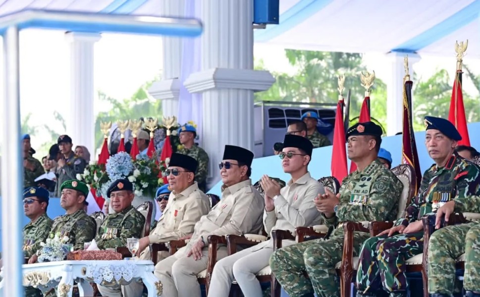 Gibran Kenakan Safari Cokelat Saat Hadiri Upacara HUT TNI Ke- 80