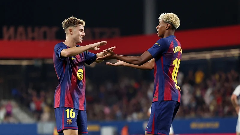Barcelona Hajar Como 5:0, Raih Trofi Joan Gamper 2025