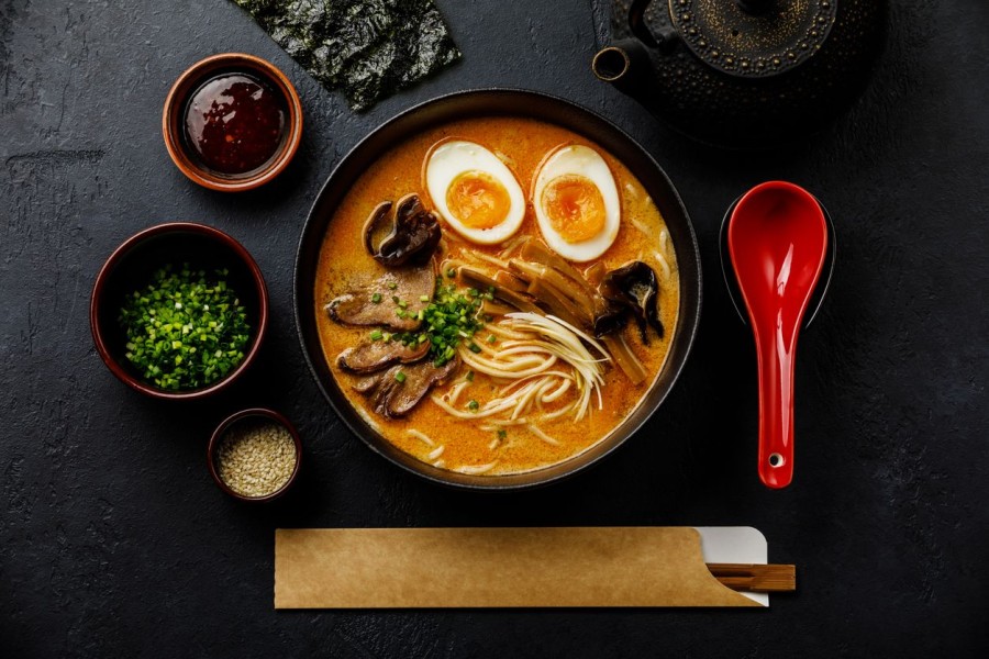 Kebiasaan Makan Ramen dan Risiko Kesehatan yang Perlu Diperhatikan