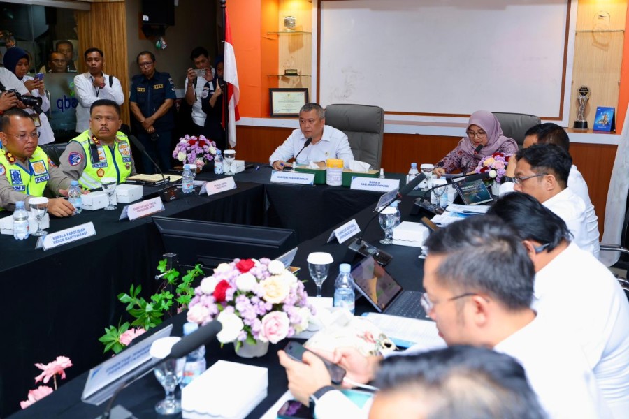 Menhub Dudy Tegaskan Pengawasan Keselamatan Transportasi Laut Tanpa Toleransi