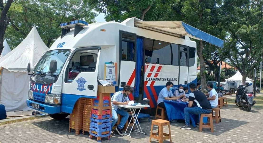 Layanan SIM Keliling Mudahkan Warga Jakarta Perpanjang Surat Izin