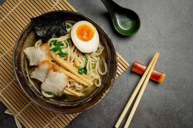 Menikmati Ramen Autentik Jepang di Surabaya, Tiga Spot Wajib Dicoba