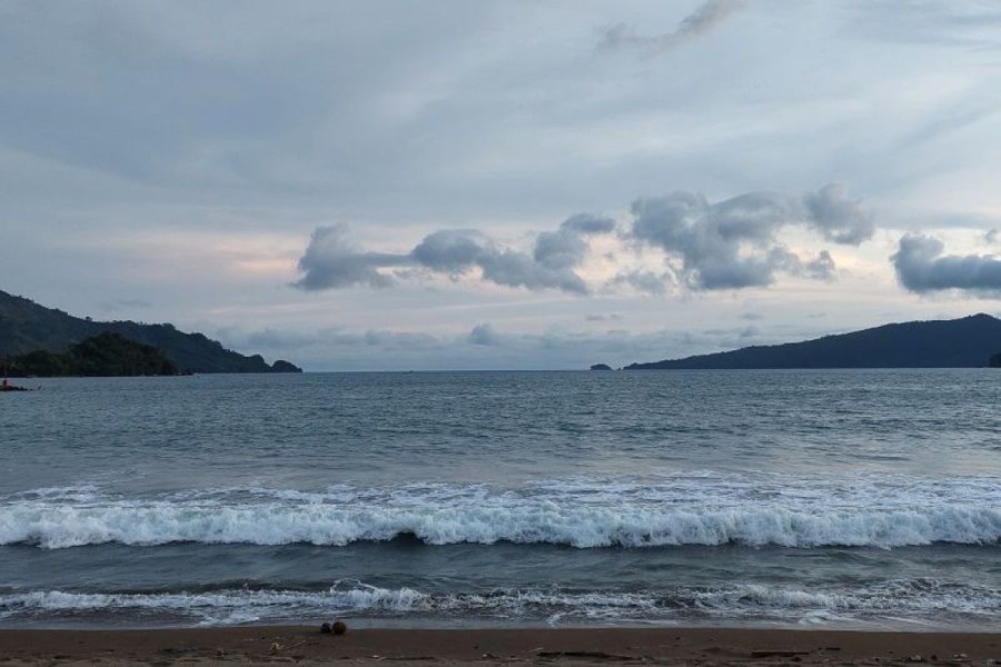 BMKG Peringatkan Gelombang Sedang di Laut NTT, Nelayan Diminta Waspada