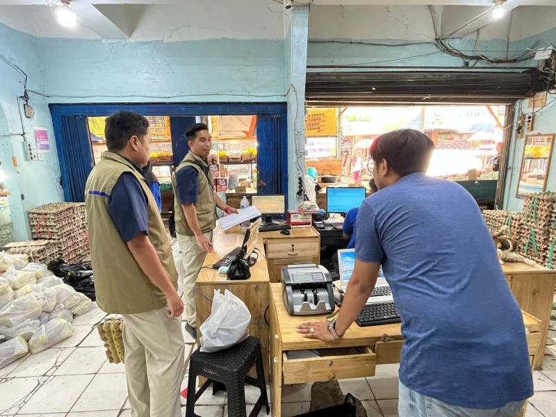 Bulog Awasi Ketat Lonjakan Harga Kebutuhan Pokok Di Pasar Tradisional Kalsel