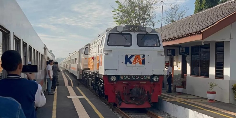 KAI Berhasil Layani 4,9 Juta Penumpang Selama Periode Lebaran 2026