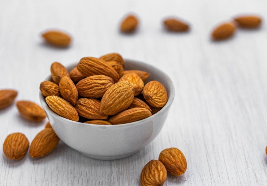 4 Manfaat Kacang Almond yang Mendukung Program Diet dan Pembakaran Lemak