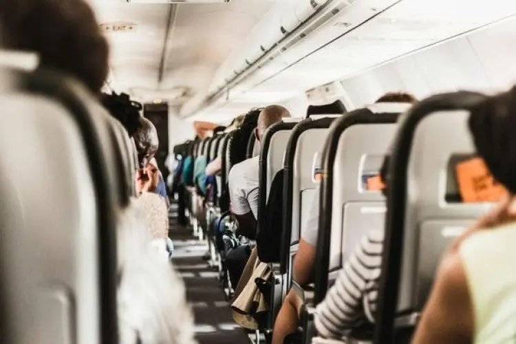 Parlemen Eropa Dorong Penguatan Hak Penumpang Pesawat Terkait Delay Kompensasi Bagasi