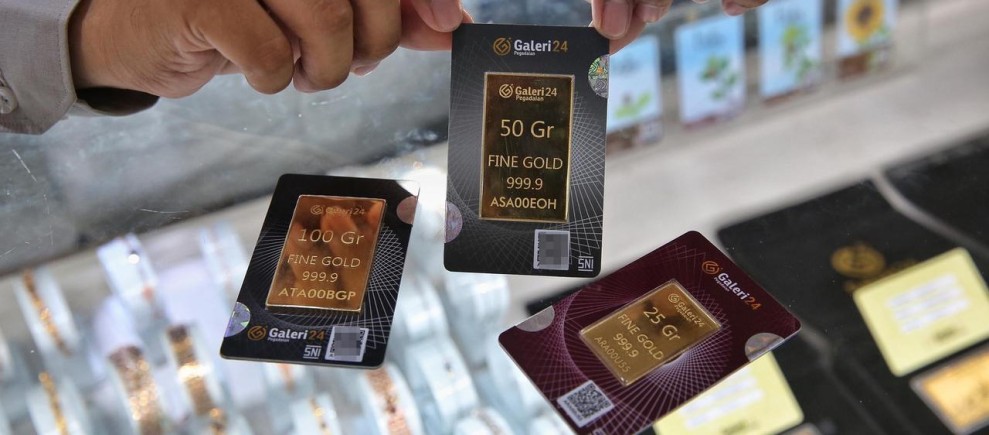 Harga Emas Antam Hari Ini Jumat 14 November 2025 Naik Tipis