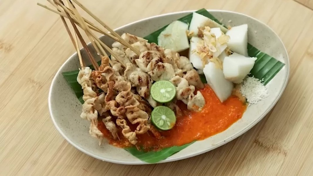 Wisata Kuliner Malam Tebet: Sate Taichan Pedas Gurih yang Bikin Nagih