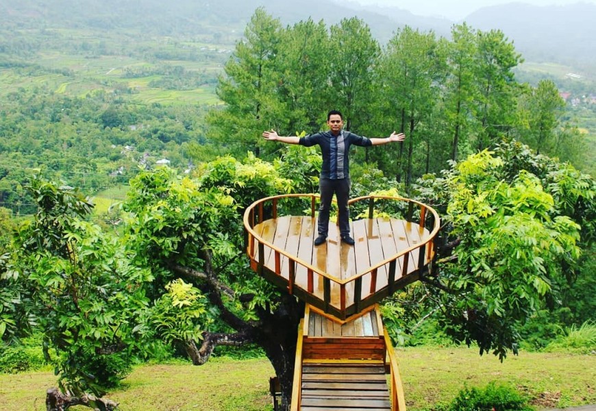 Pesona Wisata Alam Sejuk Tabek Patah