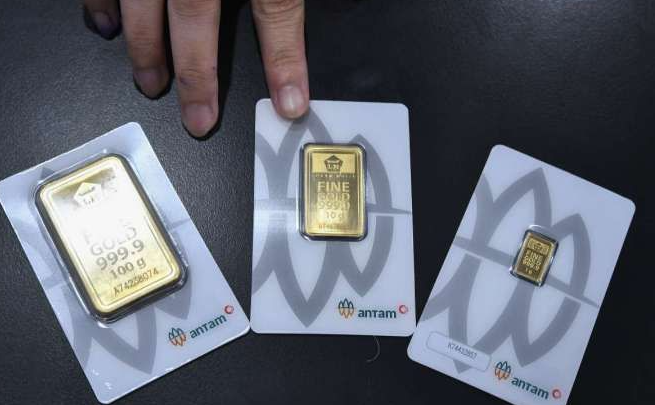 Harga Emas Antam Melesat, Sentuh Rp 1.679.000 per Gram di Awal Pekan Ini